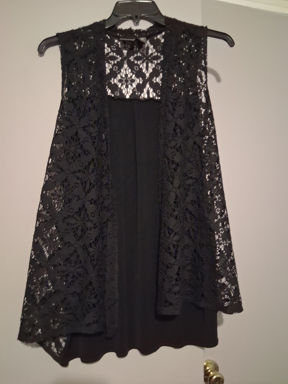 Black Crochet Lace Open Front Vest - - Picture 2 of 6